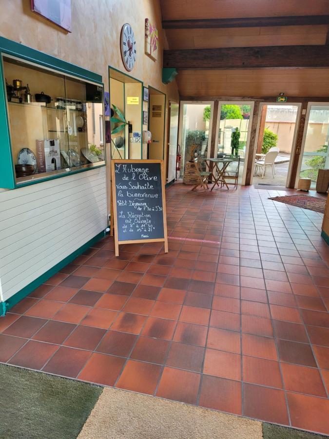 L'Auberge De L'Olive Dompierre-sur-Besbre Luaran gambar