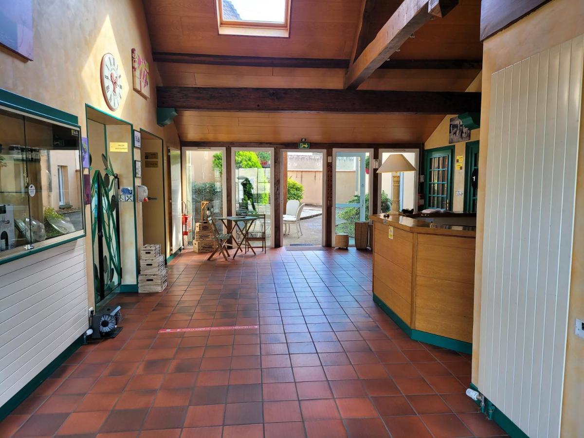 L'Auberge De L'Olive Dompierre-sur-Besbre Luaran gambar