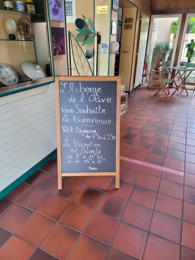 L'Auberge De L'Olive Dompierre-sur-Besbre Luaran gambar