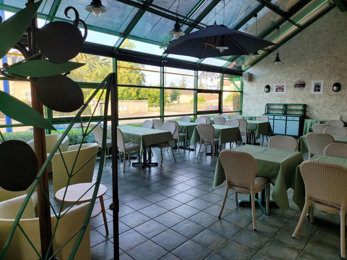 L'Auberge De L'Olive Dompierre-sur-Besbre Luaran gambar