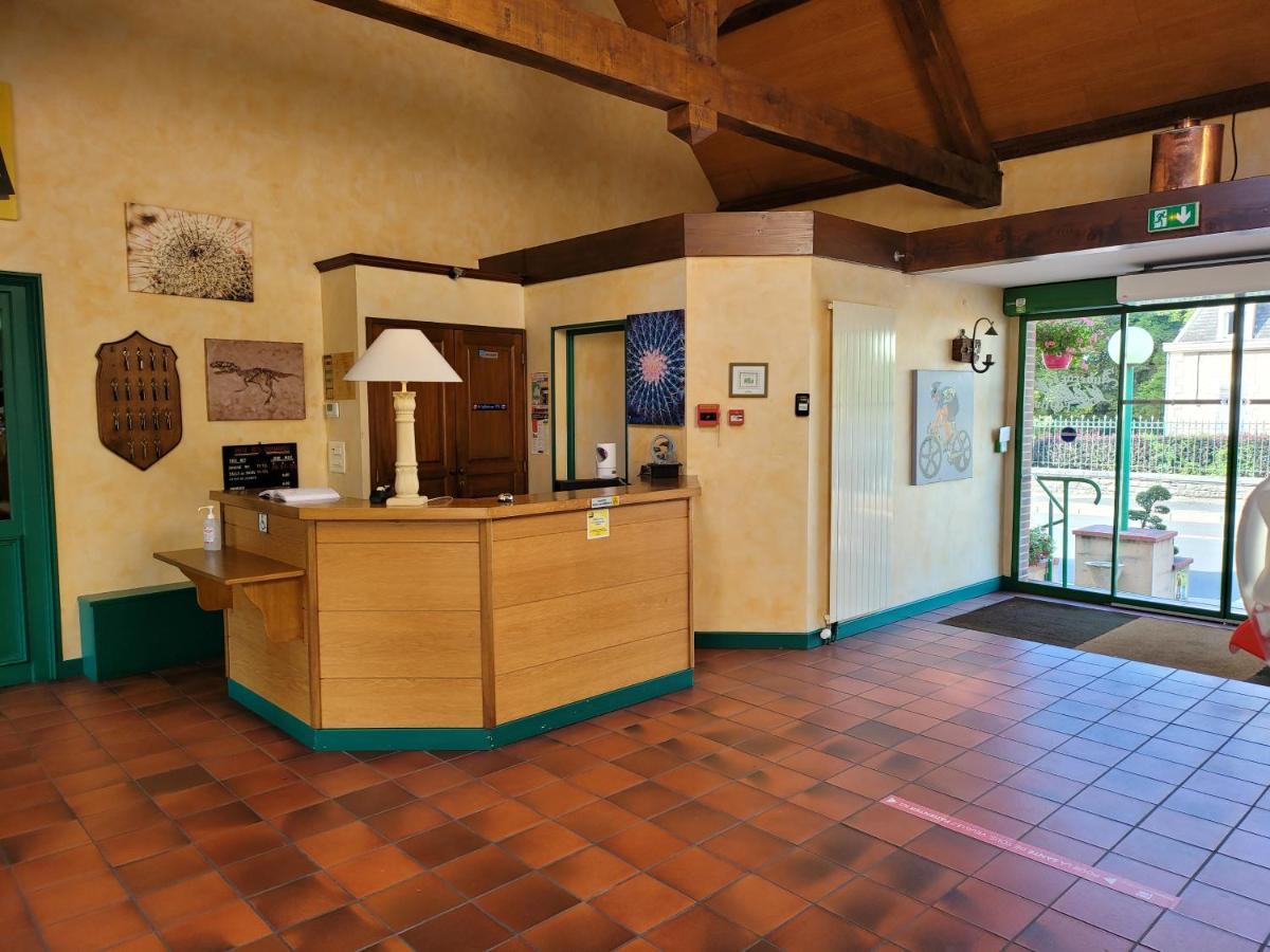 L'Auberge De L'Olive Dompierre-sur-Besbre Luaran gambar